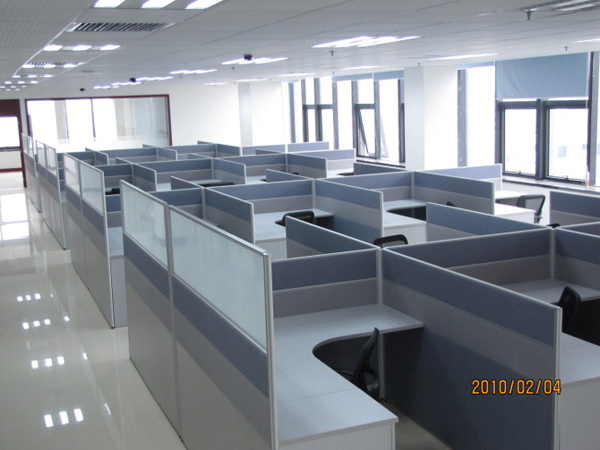 ���ϴ�˹adidas�칫��װ�޹��̰���